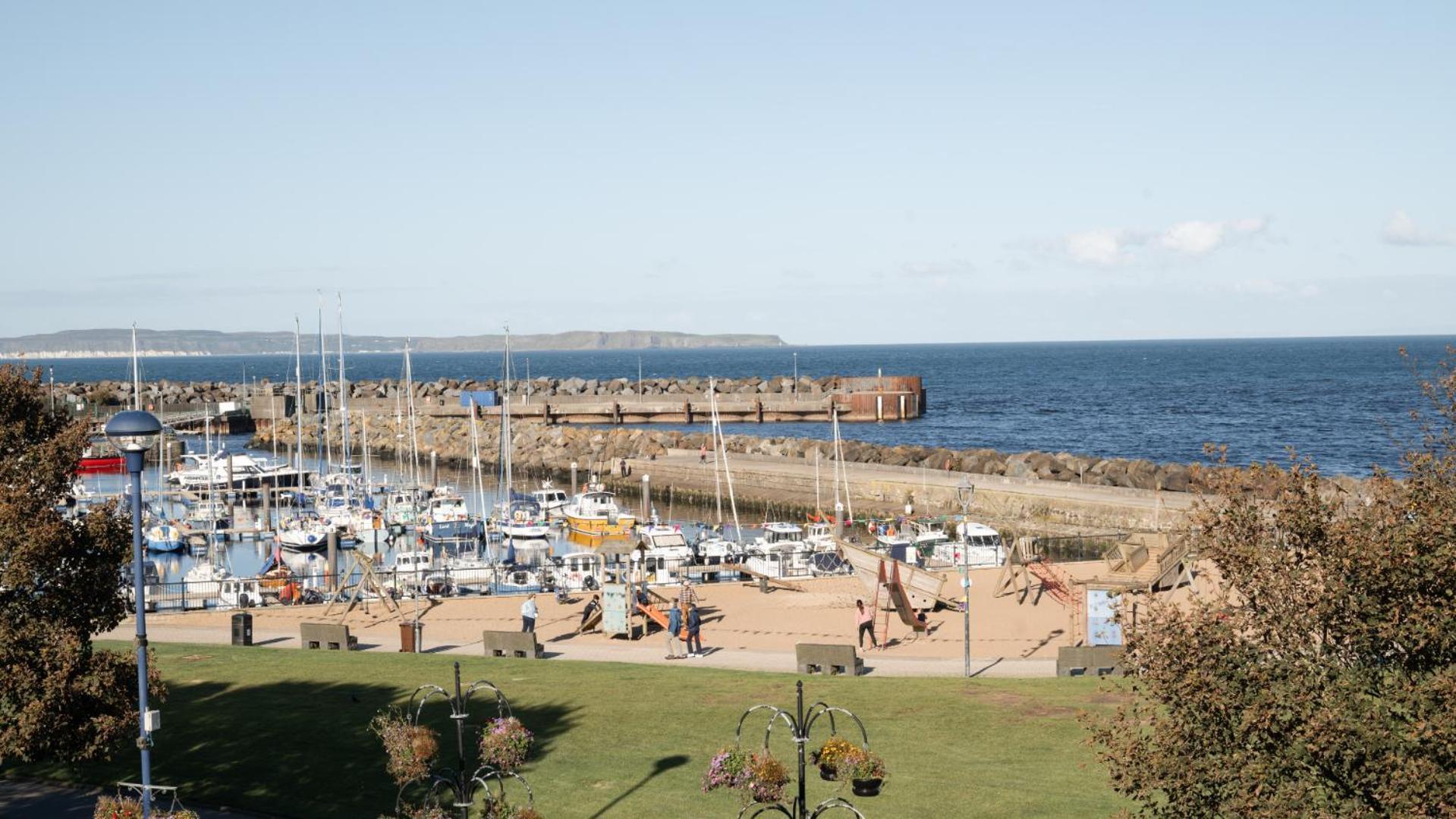 Marine Hotel Ballycastle Kültér fotó