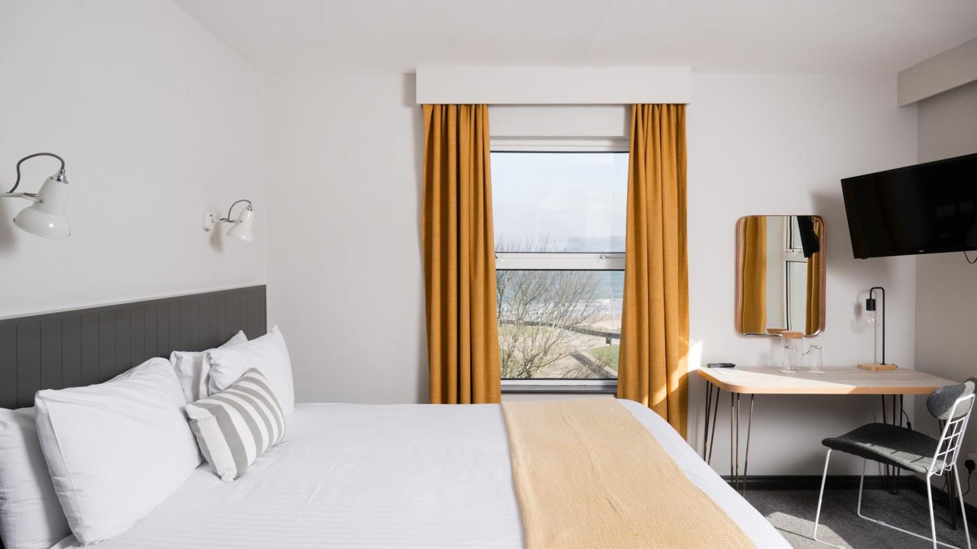 Marine Hotel Ballycastle Kültér fotó
