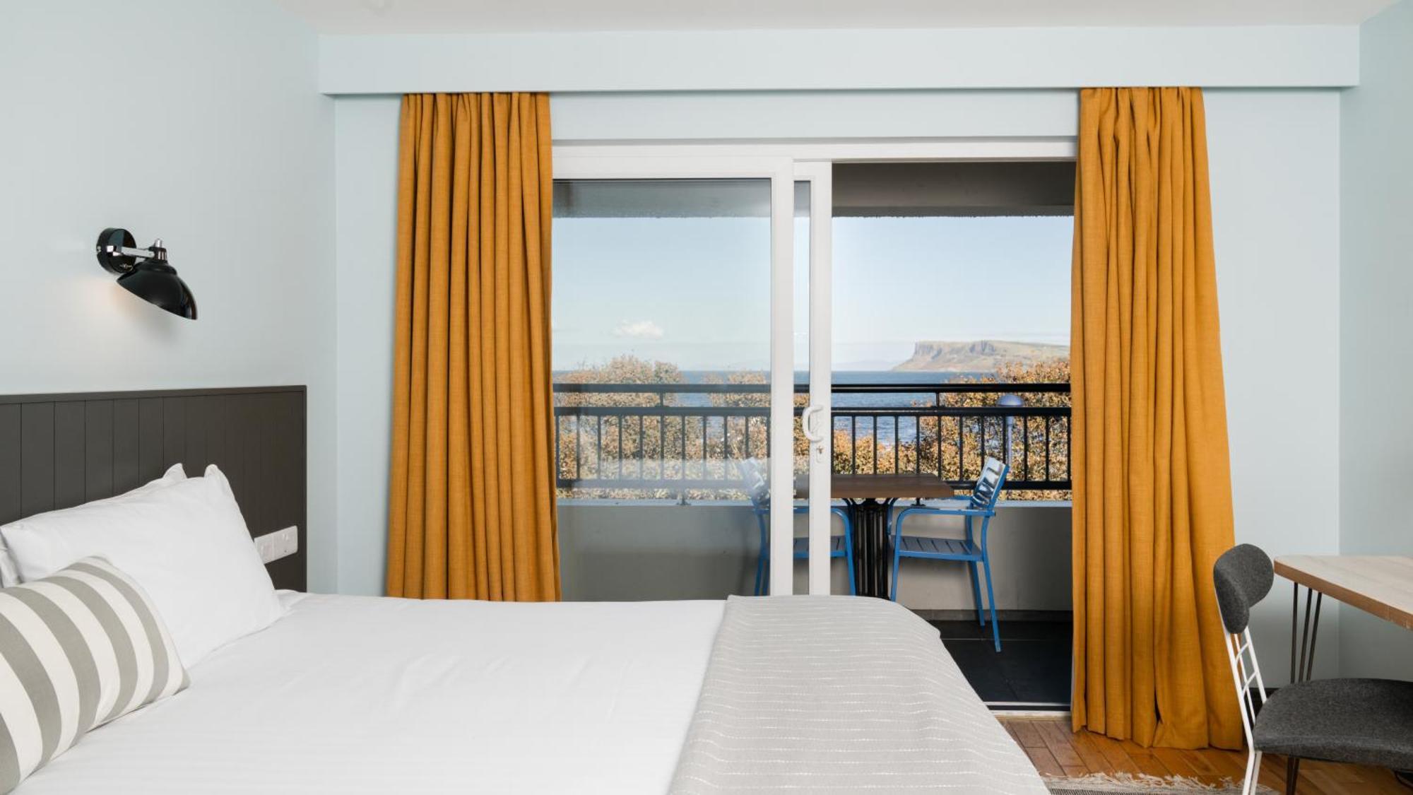 Marine Hotel Ballycastle Kültér fotó